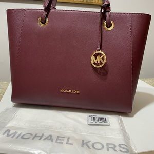 Nwt MK Walsh Tote